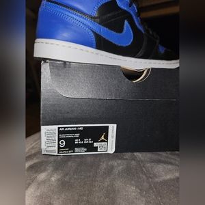 Air Jordan 1 Mid Men's size 9